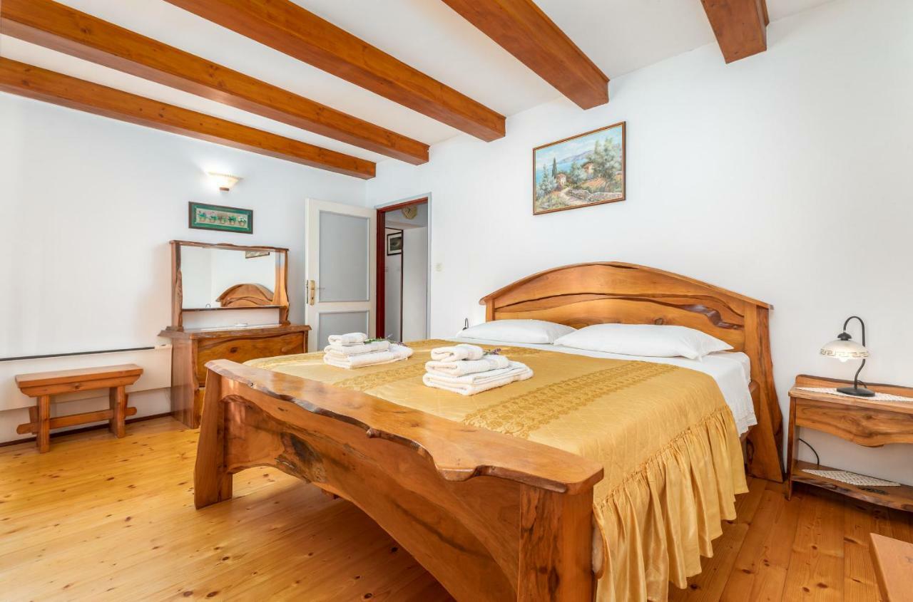 Holiday Home Ana Kanfanar Buitenkant foto