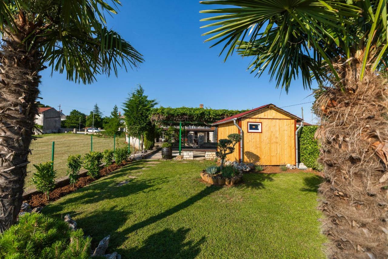 Holiday Home Ana Kanfanar Buitenkant foto