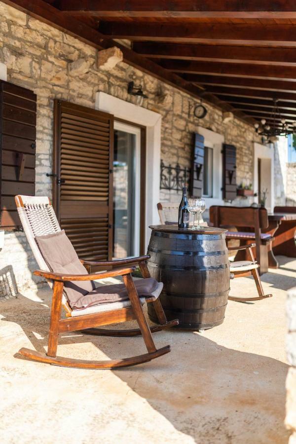 Holiday Home Ana Kanfanar Buitenkant foto
